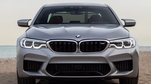 Kodėl vasarą dažniau pasitaiko aušinimo skysčio nuotėkių „BMW“ automobiliuose?